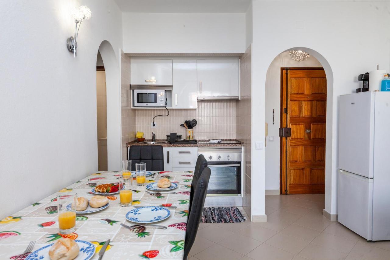 A61 - Largo Do Moinho In Apartment Lagos